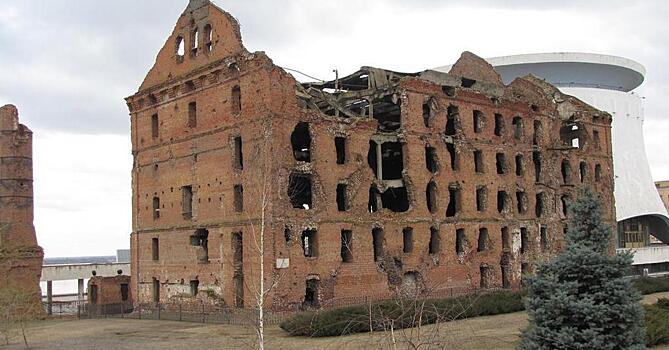 Штурмуя этот дом, немцы потеряли больше солдат, чем при захвате Парижа