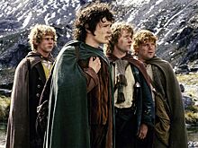 Warner Bros. работает над новыми фильмами по «Властелину колец»