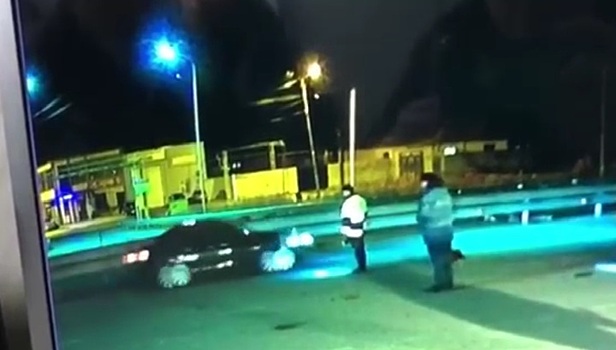 В Дагестане водитель сбил полицейского из Ярославской области и скрылся. Видео