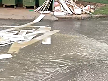 Надо детворе скинуться на зарплату: плотину начали возводить на Орбитальной в Ростове