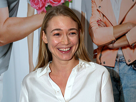 Муж Акиньшиной встречается с женой лучшего друга Романа Абрамовича