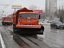 В Волгограде на дороге возле Мамаева кургана разлили гудрон