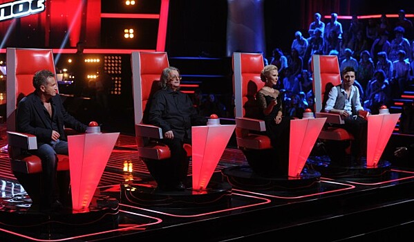 Главных звезд шоу "Голос" отправили петь в придорожные караоке-бары