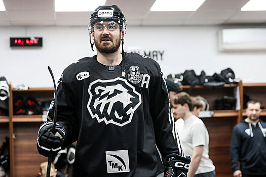 Шевченко о Блажиевском в «Авангарде»: «Подозрительный контракт – в «Тракторе» ему предлагали на 20 млн рублей больше. Я смущен и разочарован»