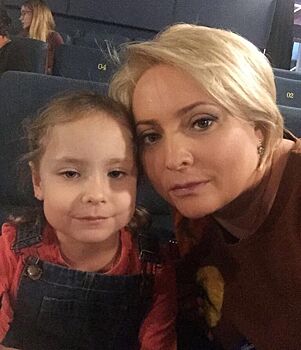 Светлана Пермякова поделилась фото поездки с дочерью в Пермь