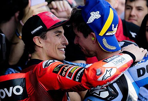 Алекс и Марк Маркес оформили дубль в спринте MotoGP в Сильверстоуне