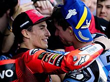 Алекс и Марк Маркес оформили дубль в спринте MotoGP в Сильверстоуне