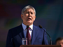 Атамбаев анонсировал митинг у здания парламента