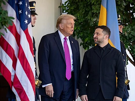 Зеленский заявил, что обсудит с Трампом "чувствительные" моменты мирного плана