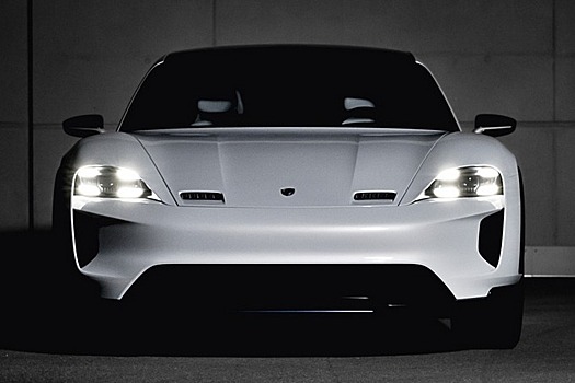 Porsche Mission E Cross Turismo: три весёлых буквы
