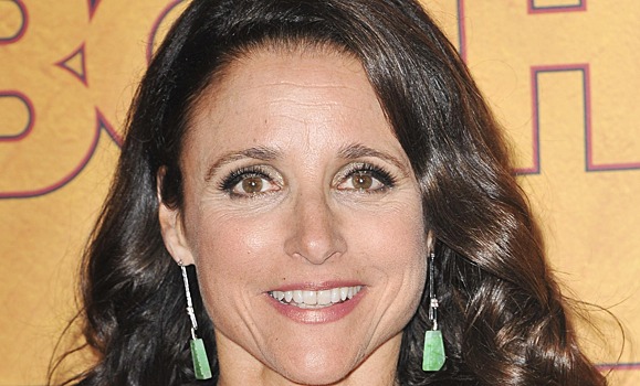 57-летняя Джулия Луис-Дрейфус похвасталась идеальным прессом