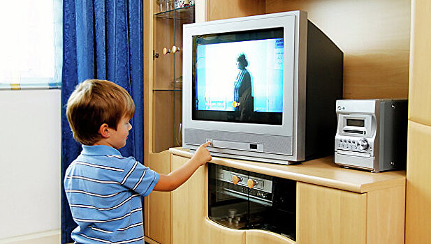 Ребенка убило упавшим телевизором