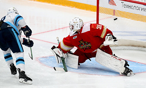 «Сибирь» после первой выездной серии возглавила дивизион Чернышова в КХЛ