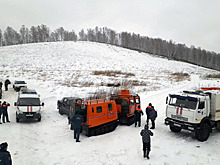 Заблудились в зимнем лесу туристы с детьми – спасали на болотоходе