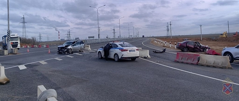 Смертельное ДТП унесло жизнь пассажирки легковушки в Волгограде