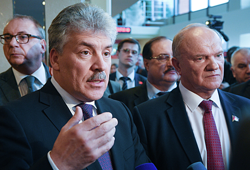 Советник Суркова предложил Зюганову «набраться мужества и уйти в отставку»