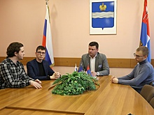 Юрий Моисеев встретился с руководителями молодежной палаты при Думе Калуги