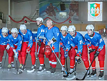 Свердловские власти хотят построить ледовый каток для развития хоккея с мячом
