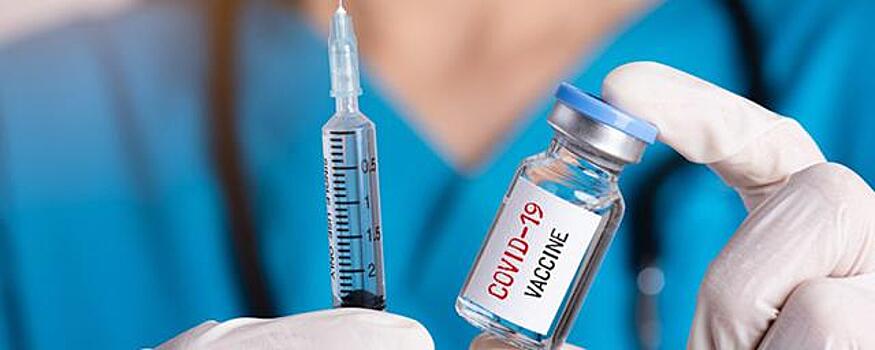 Врачи из России и Израиля порекомендовали онкобольным сделать прививку от COVID-19