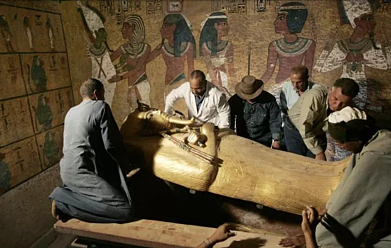 Что случилось с учеными, вскрывшими гробницу Тутанхамона