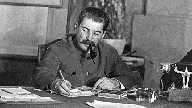 «Секретная папка Ежова». Какой компромат на Сталина собрал «железный нарком»