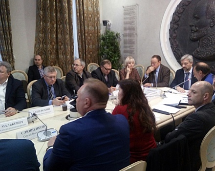 Мегаполисам – интернет-сми, глубинке – печатные издания