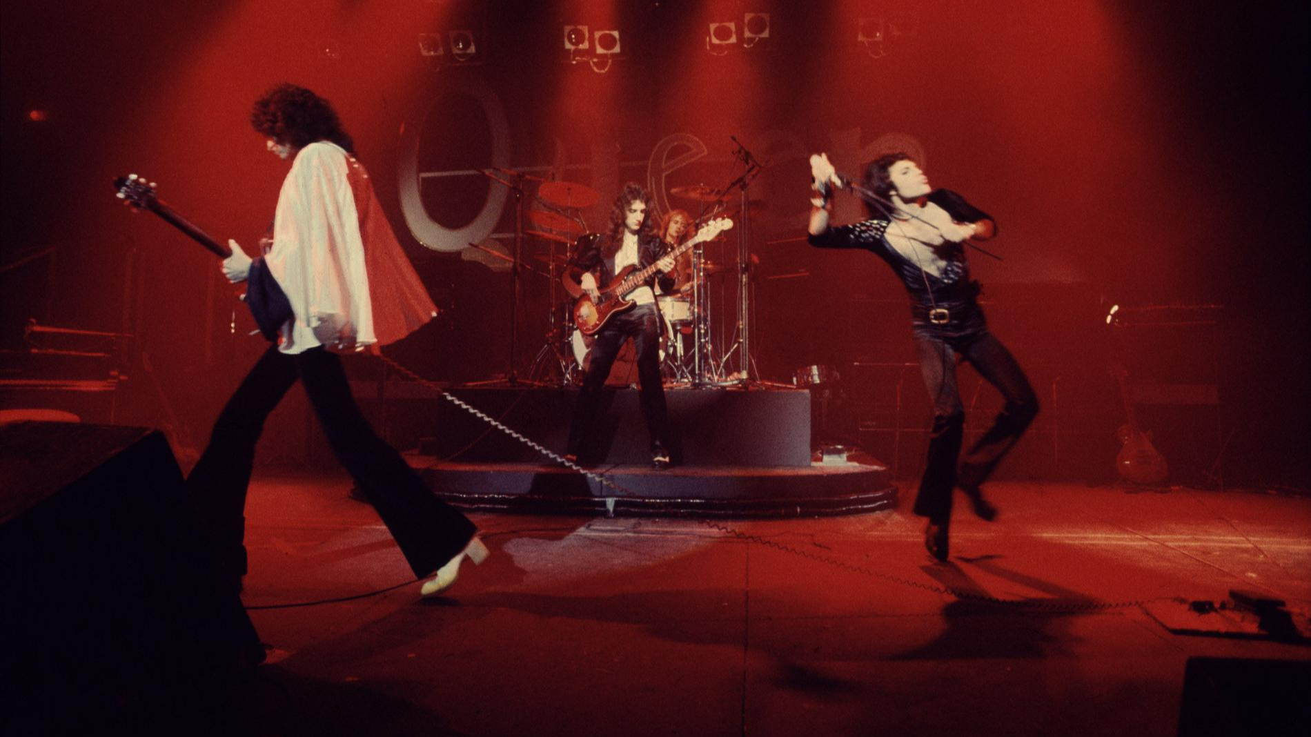 Queen представили неизданную песню, записанную ещё в конце 1960х