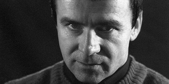 «Даю установку!». В чем феномен Анатолия Кашпировского