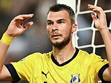 Баженов о Комличенко: «Когда ты большой, ты не можешь упасть от дуновения ветра. Судья должен это видеть»