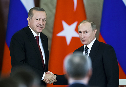 СМИ заподозрили заговор России и Турции против США