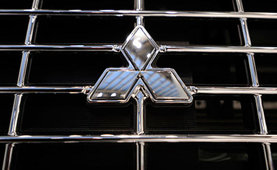 Mitsubishi запускает для России три новые спецверсии модели Outlander
