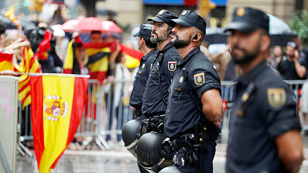 В Каталонии неизвестный хотел напасть на полицейских