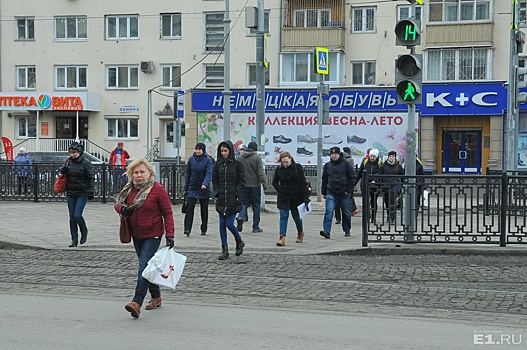 На перекрестке Ленина — Московской изменили работу светофоров в пользу пешеходов