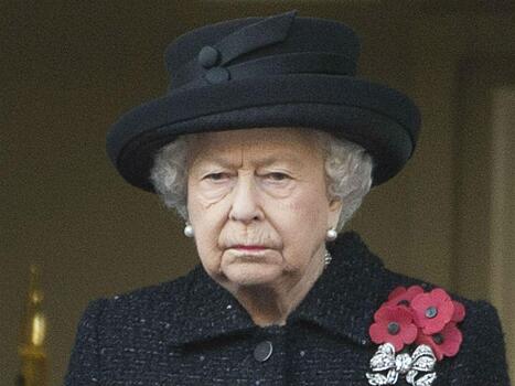 Елизавета II «потеряла контроль» над Букингемским дворцом — инсайдер