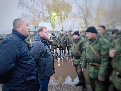 Саратовским мобилизованным передали наборы с вещами первой необходимости