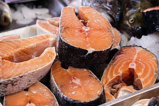 Россиянам предсказали цены на лосось