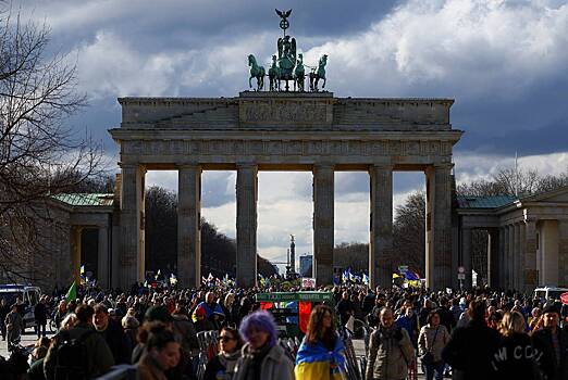 В Германии призвали бороться с русофобией и «ариизацией Европы»
