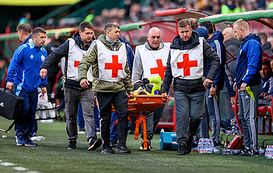 Президент "Оренбурга" рассказал о состоянии получившего травму вратаря Москвичева