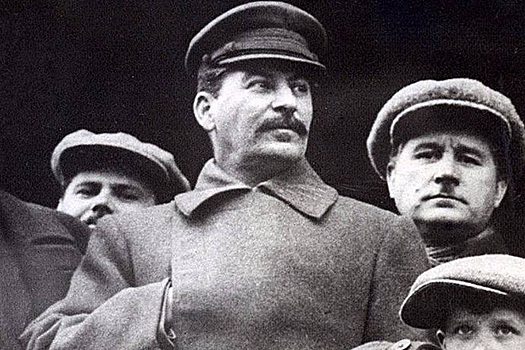 Почему Сталин приказал везде печатать букву Ё»
