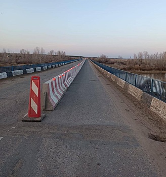 В Оренбуржье начался ремонт моста через реку Илек