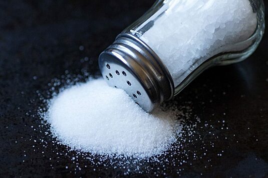 Ученые выяснили, как пищевая соль повышает давление