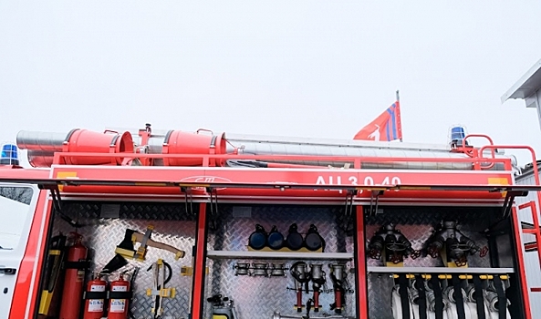 На юге Волгограда пять часов тушили кровлю двухэтажки