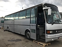 В Югре рейсовый автобус раздавил водителя