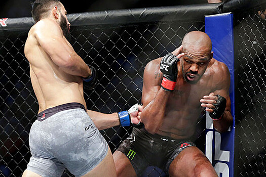 Чемпион UFC сравнил себя со львом, а претендентов — с гиенами