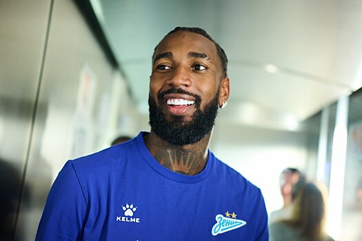 "Палмейрас" и "Аль-Наср" заинтересованы в приобретении полузащитника "Зенита" - источник