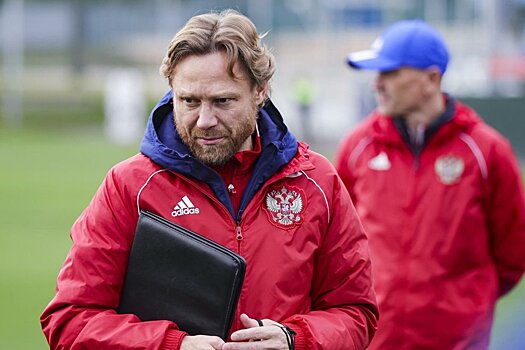 «Карпин перешел из команды «Бессмыслица» в команду «Абсурд», клуб без трофеев и тренер без трофеев. Понимаю ажиотаж, когда Оппенгеймер перешел в Принстон на работу над ядерным проектом». Воробьев о «Динамо»