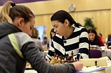 Россиянка Горячкина вышла в единоличные лидеры ЧЕ по шахматам после пяти туров