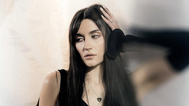 Mona спела о братстве и войне в песне «Воин и дракон»