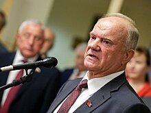 Зюганов предложил Мишустину изучить опыт Косыгина и еще ряда экономистов СССР.