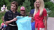 Супруга Порошенко продала свою футболку за 5 тыc. гривен